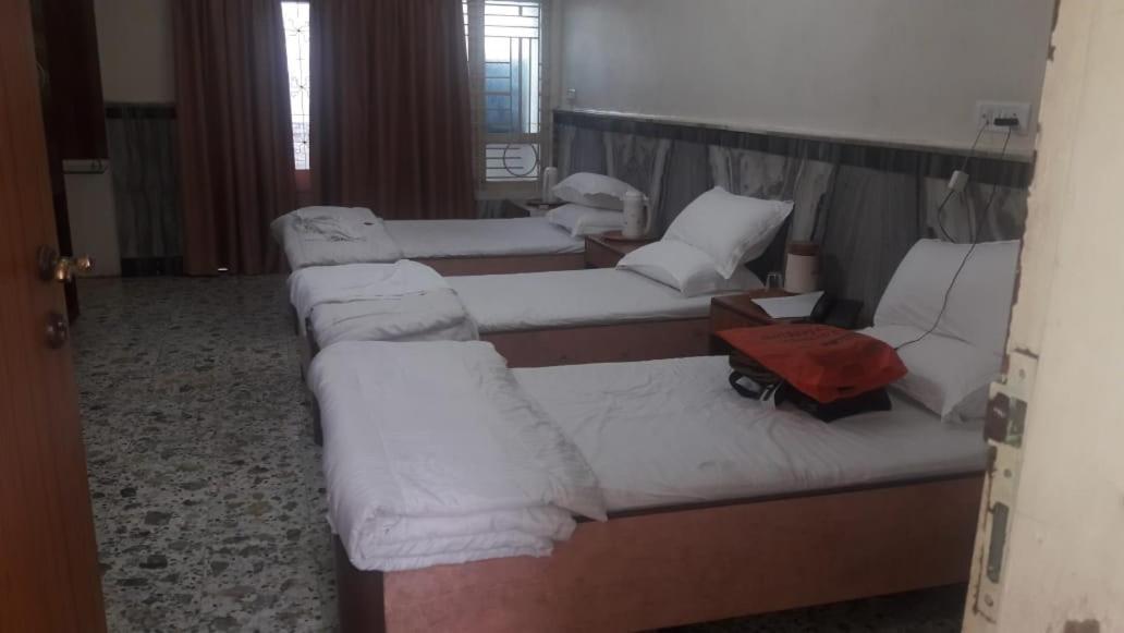 Hotel Subhash Midc Andheri Bombay Exterior foto